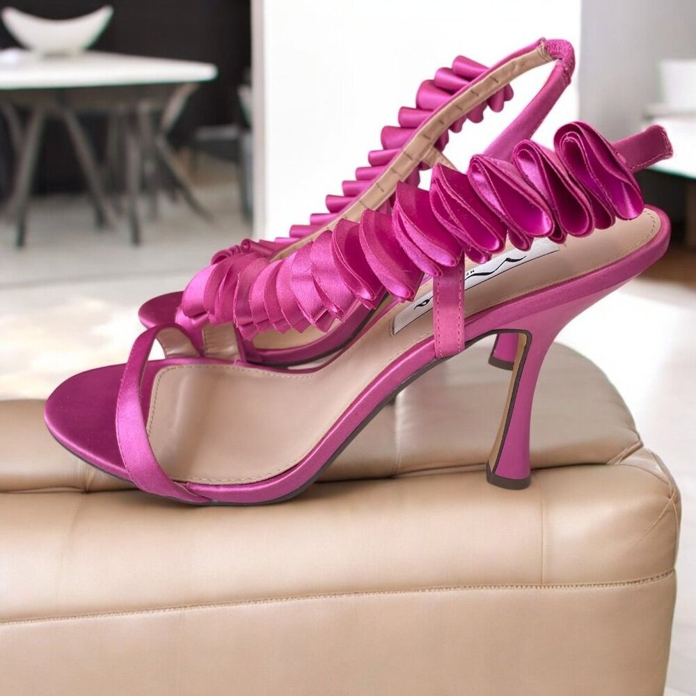 Nina‎ Pink Satin Ruffle Heels Size 8M Y2K Strappy Slingback Party Wedding Shoes